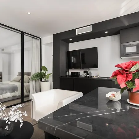 Apartment Ct 302 - Faro's Puerto Banus Boutique