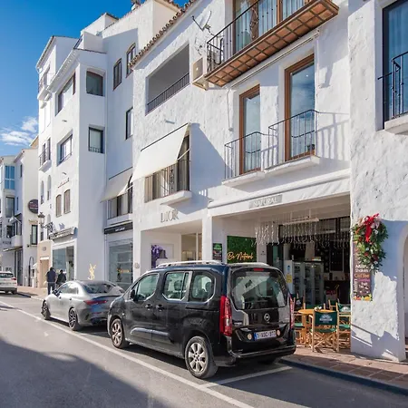 Ct 302 - Faro's Puerto Banus Boutique * Marbella