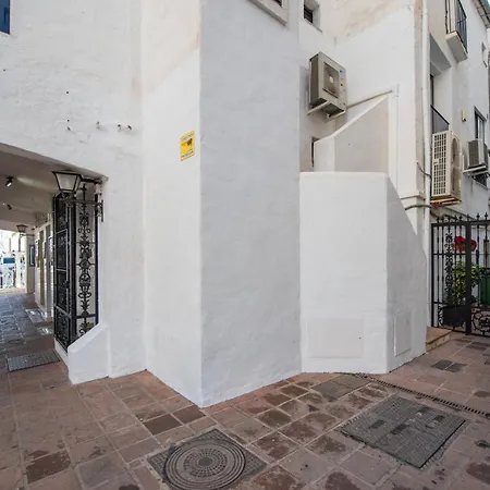 Ct 302 - Faro's Puerto Banus Boutique Apartment Marbella